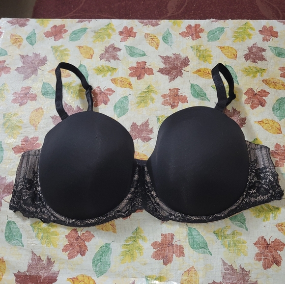 Torrid curve black smooth and lacy push up bra size 40DD - Picture 1 of 7
